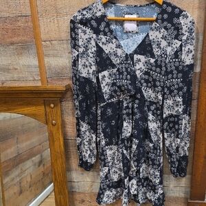 SO Gray and Black Floral Pattern Dress